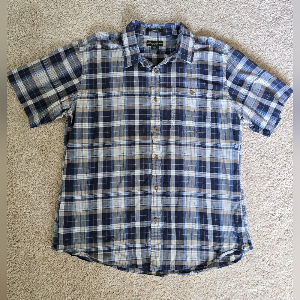 Eddie Bauer Size XL Classic Fit Short Sleeves Blue Plaid Button Down Shirt